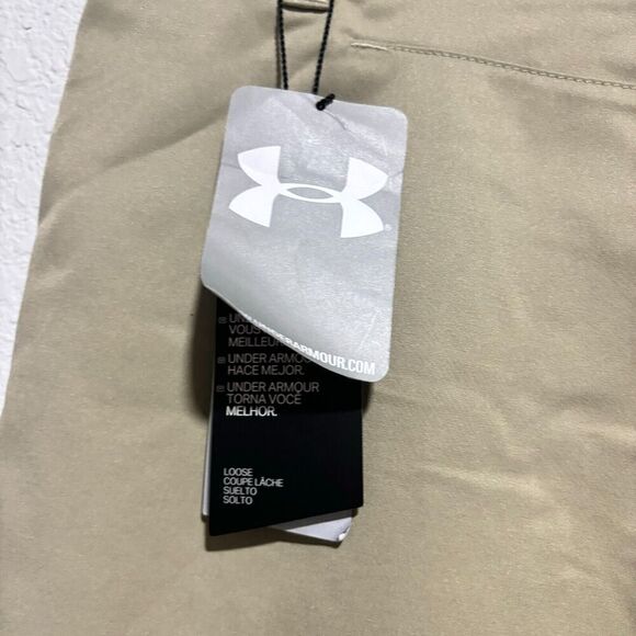 NWT Under Armour Boy's Chino Shorts Khaki 18 Solid‎ Mid Rise Performance Golf - Picture 5 of 8